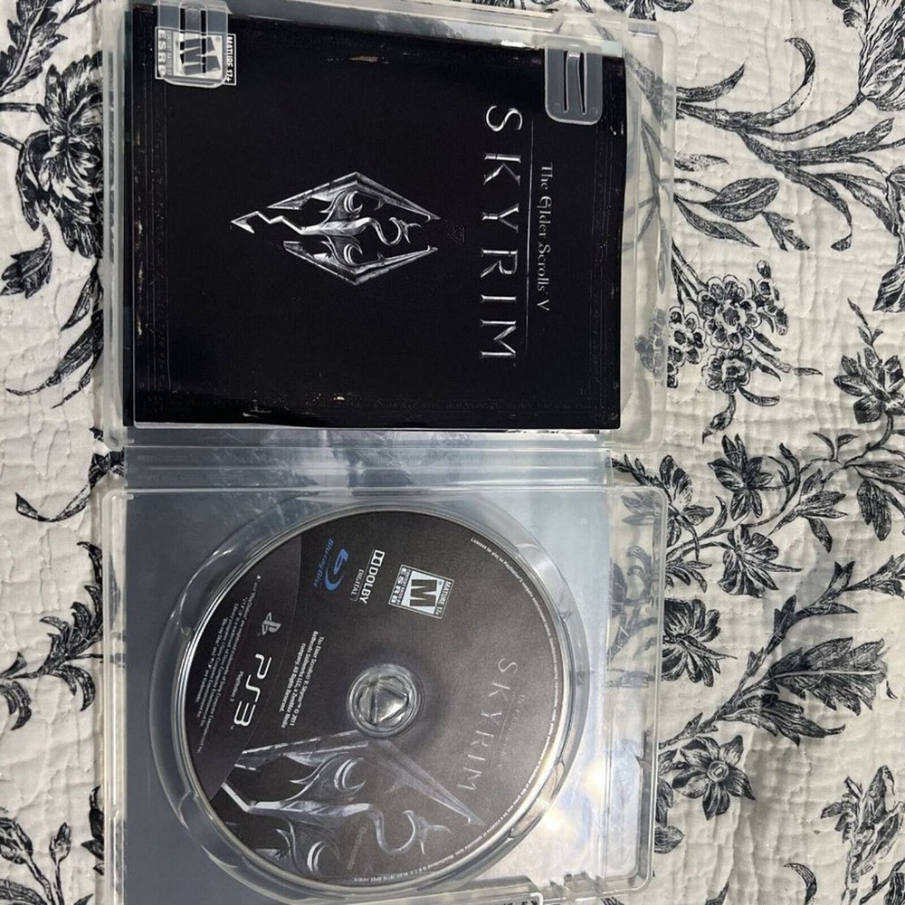 The Elder Scrolls V: Skyrim (PlayStation 3, 2011) - Picture 3 of 4